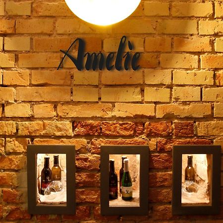 Amelie No 1 Hotel & Appartements ลันเดาอินแดร์ฟัลซ์ ภายนอก รูปภาพ