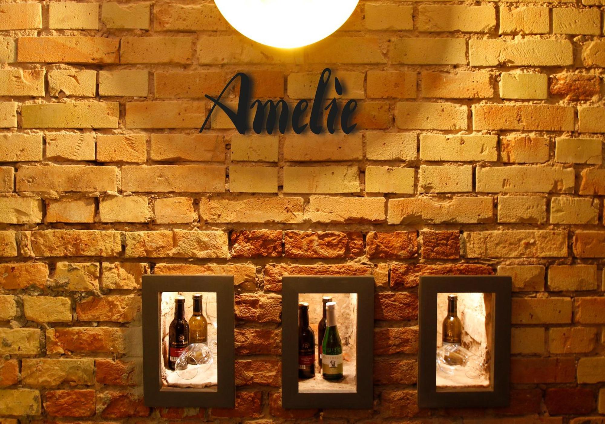 Amelie No 1 Hotel & Appartements ลันเดาอินแดร์ฟัลซ์ ภายนอก รูปภาพ